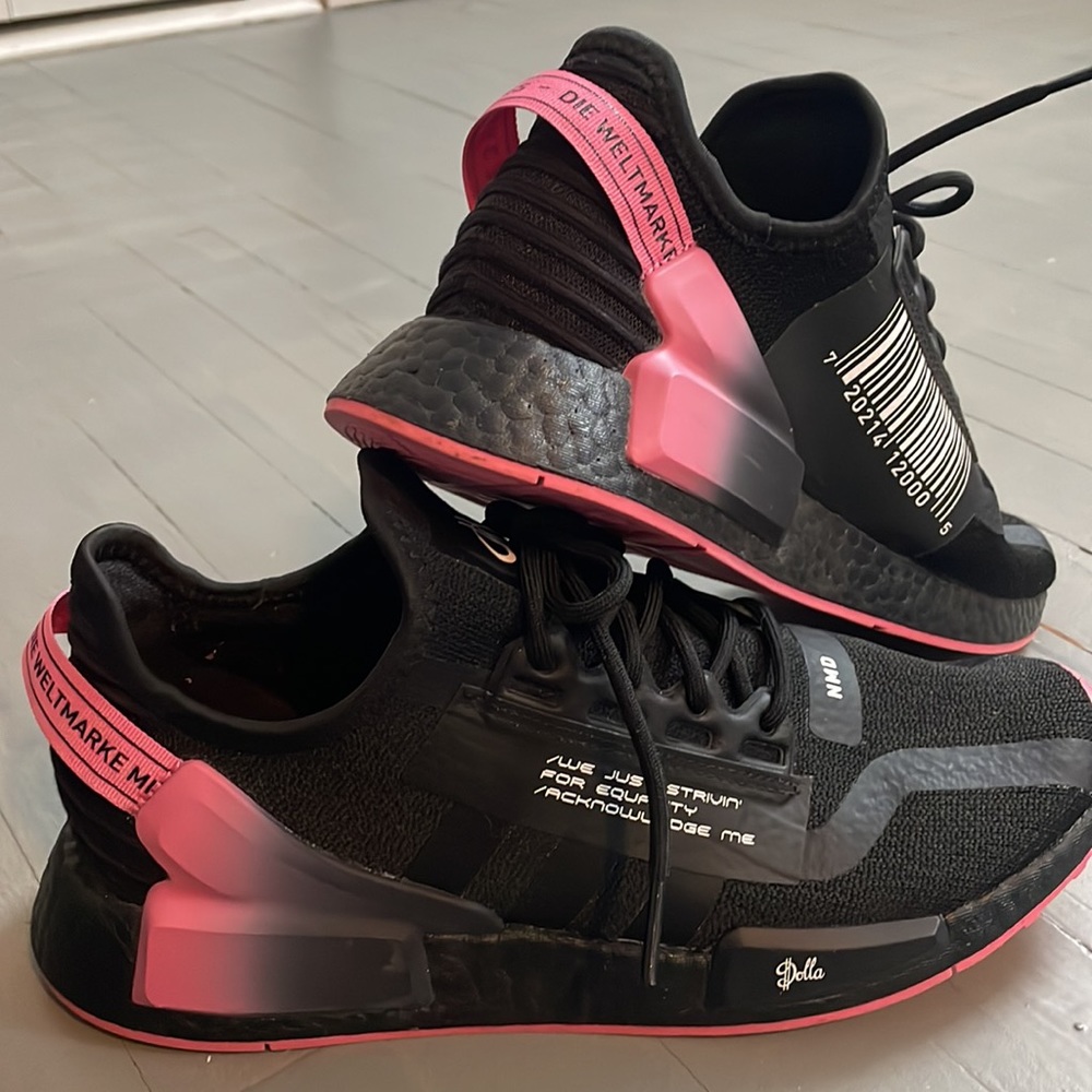 Adidas NMD R1.V2 Damian “Dolla” Lillard special edition Black w/Pink